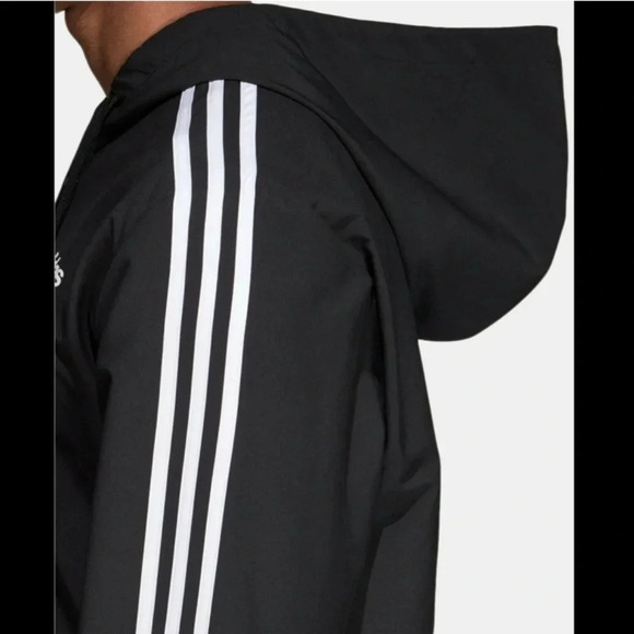 ADIDAS Men's blue Essentials 3-Stripes
Windbreaker. Perfect condition size SMALL - Picture 12 of 13